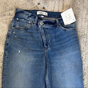 Abercrombie - SINCH waist - ultra high rise jeans! Size 28